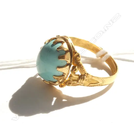 22CT GOLD AND TURQUOISE RING 5.72gm