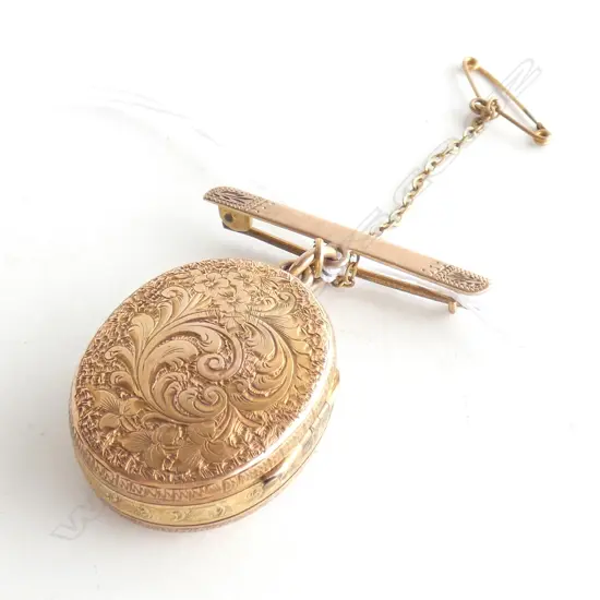 (19923) 9CT C1900 ENGRAVD LOCKET DBLE OPENING