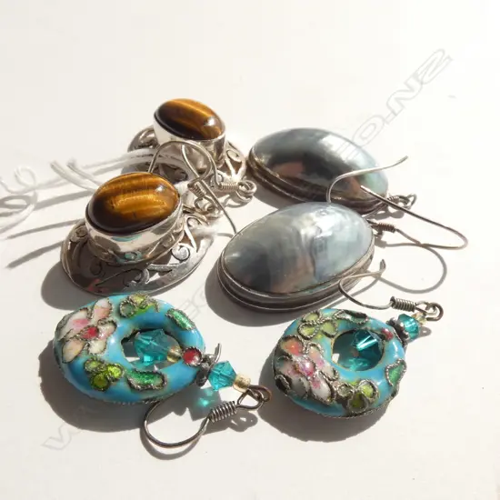 3 PRS EARRINGS; 925 STG & TIGERS EYE / CLOISONNE / STG & PEARL