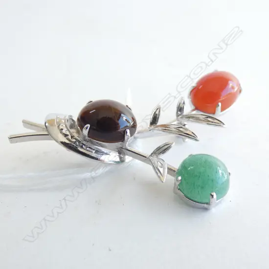 SILVER BROOCH SET w TIGER'S EYE, JADE & CARNELIAN