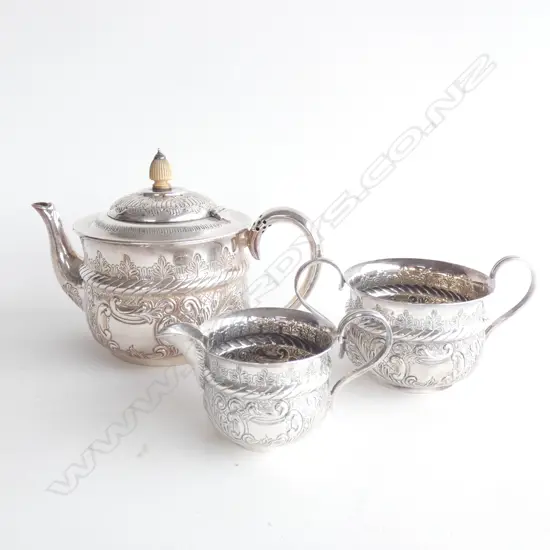 3PC ORNATE SILVER PLATE WALKER & HALL TEA SET; TEAPOT (2 CUP) JUG & SUGAR