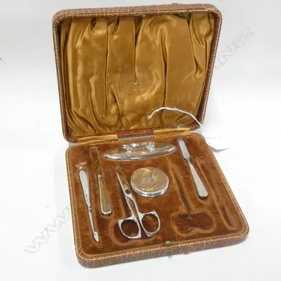 PART STG SILVER MANICURE SET IN MONOGRAMMED CASE - BIRMINGHAM 1955 ENGRAVED "L.E.W"