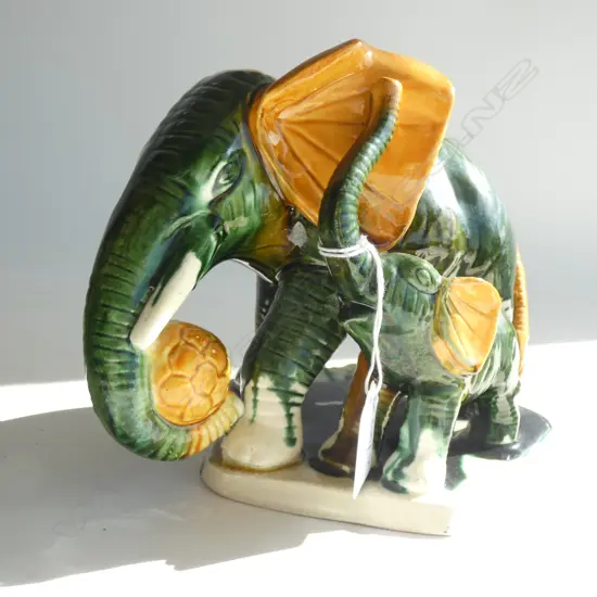 CHINESE SANCAI GLAZE ELEPHANTS L.230mm