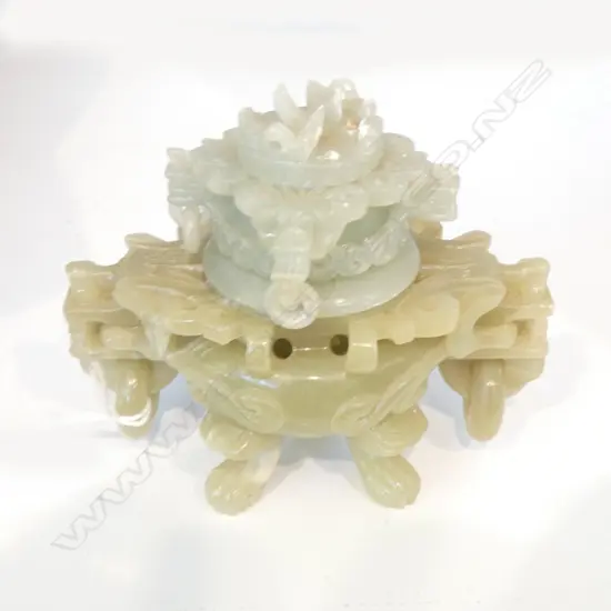 GREEN JADE INCENSE HOLDER - WITH FAULTS L 110M