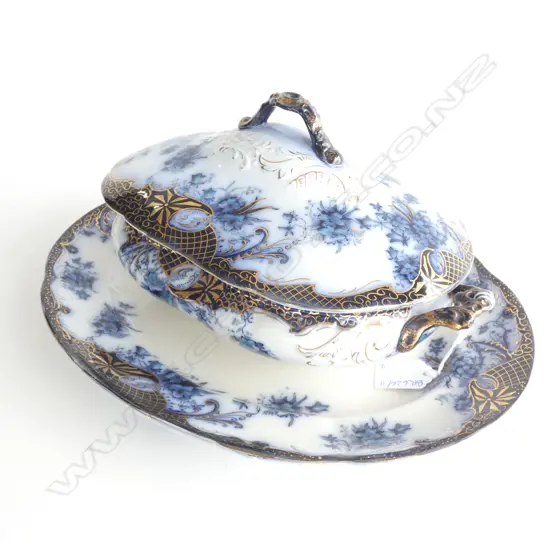 STOKE POTTERY VICTORIAN TUREEN & PLATTER L.350mm