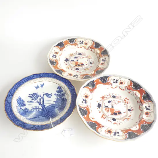 PR VICTORIAN IMARI PLATES + BOOTHS REAL OLD WILLOW 255mm dia