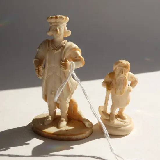 2 CARVED IVORY FIGURES H.90mm