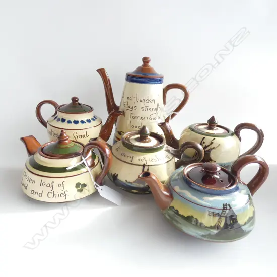 6 TORQUAY WARE TEAPOTS H.180mm