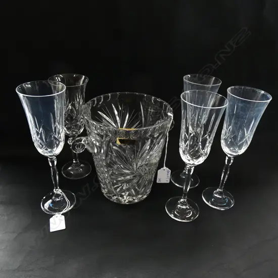 GERMAN LEAD CRYSTAL WINE BUCKET H.175mm + 5 CHAMPAGNE FLUTES