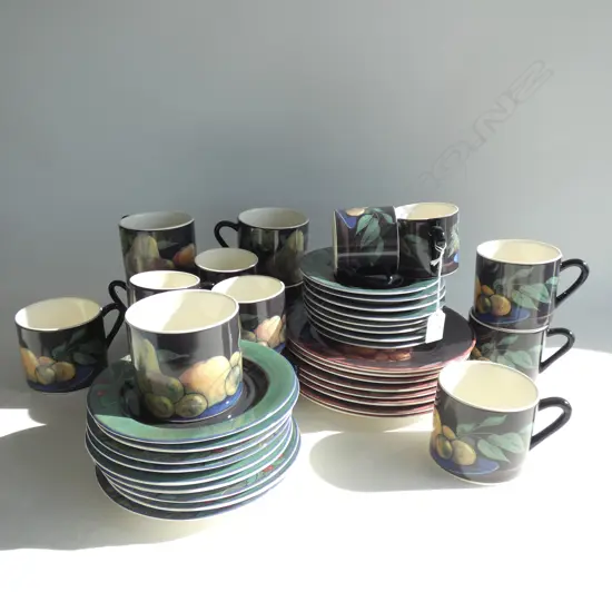 CUEILLETTE FAIENCERIE DE GIEN PORCELAIN 42PC SET....