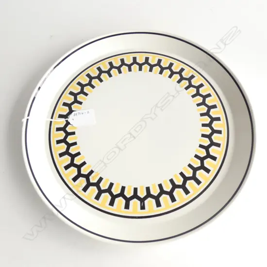 "CROWN LYNN FORMA" GEOMETRIC LARGE SERVING PLATTER 310mm