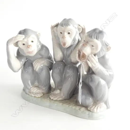LLADRO 3 MONKEY FIGURE GROUP 'MONKEY BUSINESS'...
