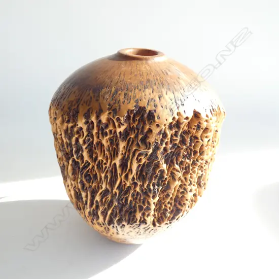 MARCROPA VASE SIGNED 'BLUES NZ' H.200mm