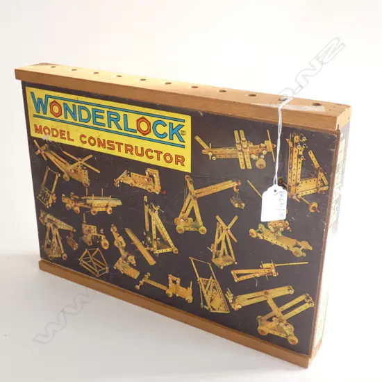 VINTAGE WONDERLOCK MODEL CONSTRUCTOR SET W.375mm