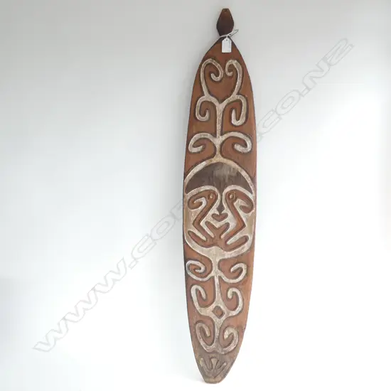 PNG ISLAND TRIBAL CARVED WOODEN SHIELD - L 1060MM