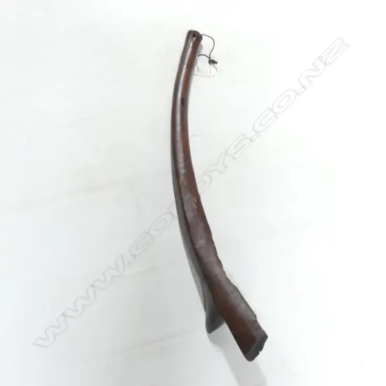 19TH CENTURY 2 HANDED FIJIAN CASUARINA WOODEN KIAKAVO CLUB - L 780MM