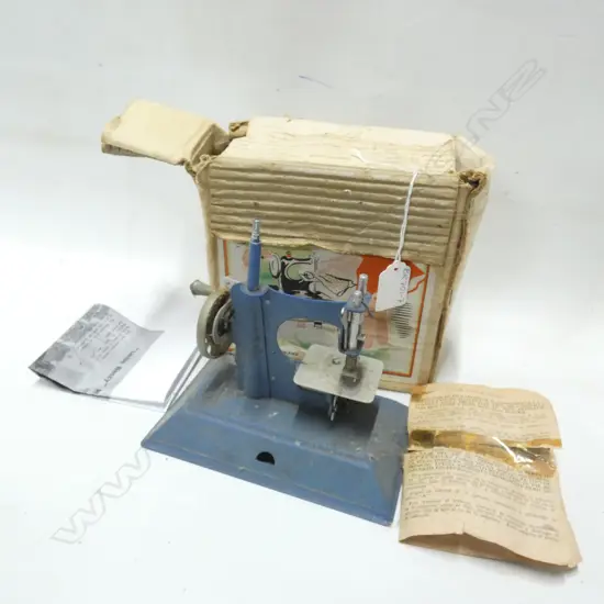 VINTAGE LITTLE  BETTY MINIATURE SEWING MACHINE - WITH DAMAGED BOX & INSTRUCTIONS
