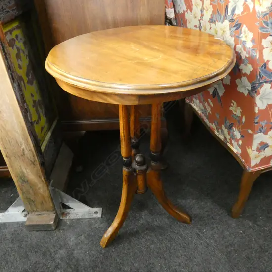 TRIPOD TABLE H.700mm