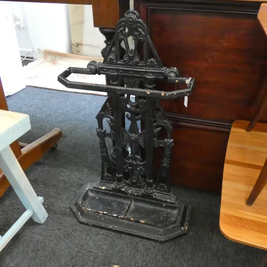VICT0RIAN CAST IRON BLACK PAINTED UMBRELLA STAND