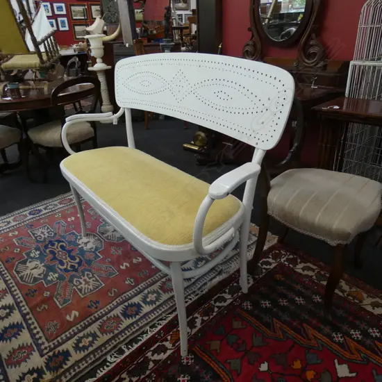 WHITE PAINTED BENTWOOD SEATEE W.1200mm