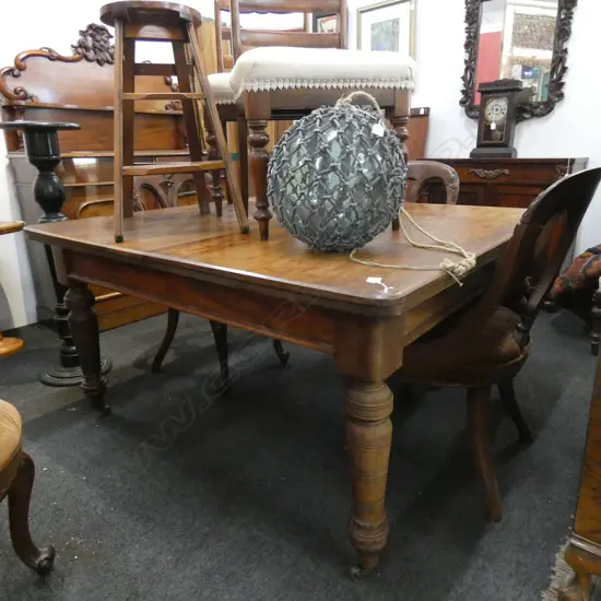 VICTORIAN WALNUT CRANK EXTENSION DINING TABLE...