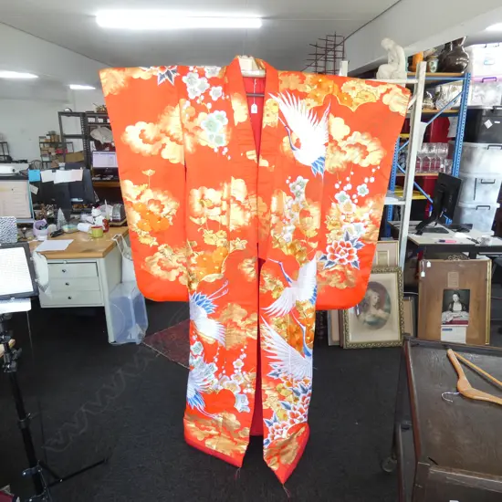 EMBROIDERED RED KIMONO