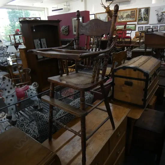 SPINDLE BACK HIGH CHAIR