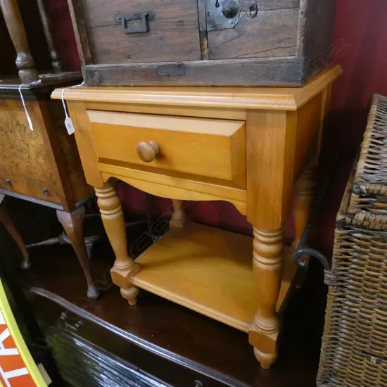 RIMU SIDE TABLE W.525mm