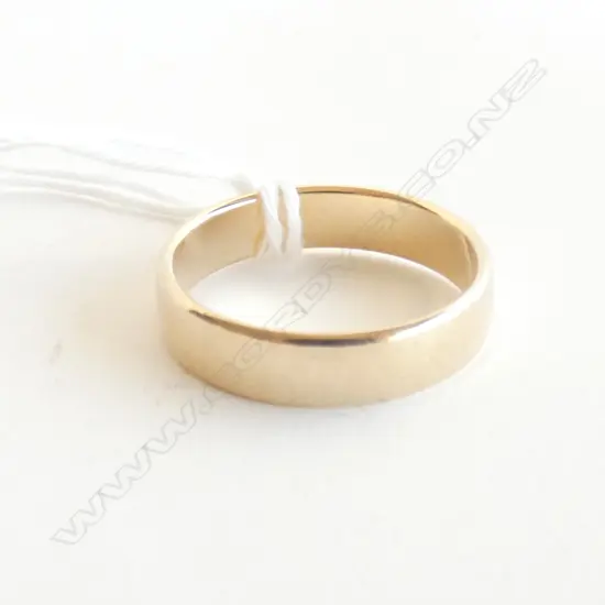 9CT GOLD WEDDER 5gms