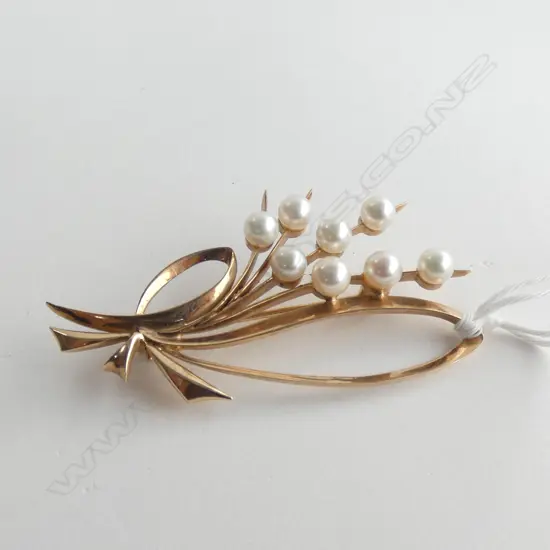 9CT GOLD & CULTURED PEARL BROOCH 7.1 gms