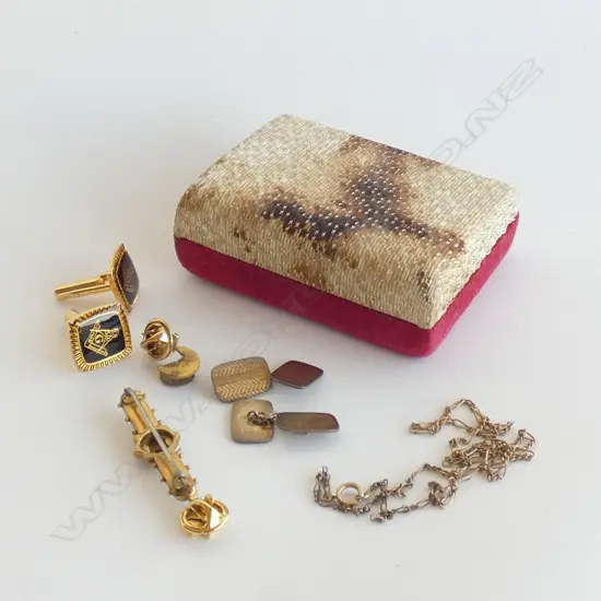 ASST. GOLD (2.42gm) & GOLD PLATED ITEMS