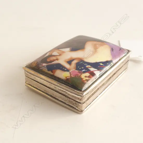 STERLING LIDDED BOX w. NUDE 55 GRAM