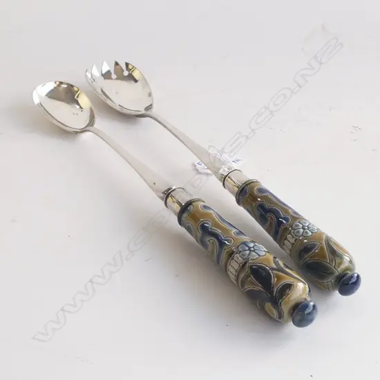 PR VICTORIAN ROYAL DOULTON SALAD SERVERS L.310mm
