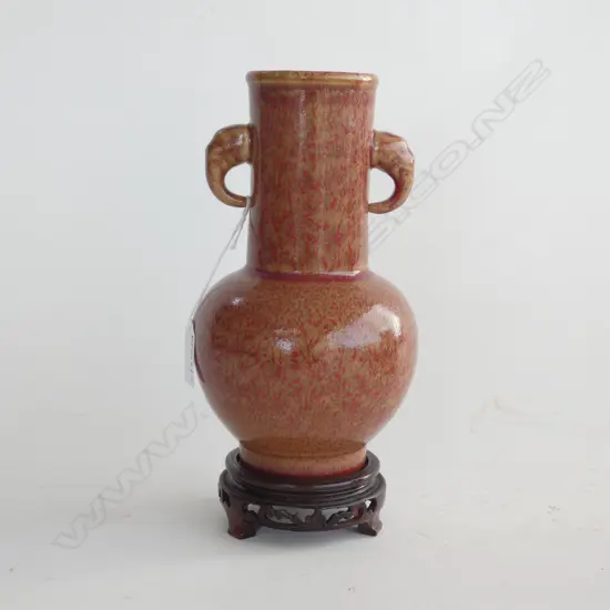 CHINESE RED VASE w. KANGXI MARK ON STAND H.250mm