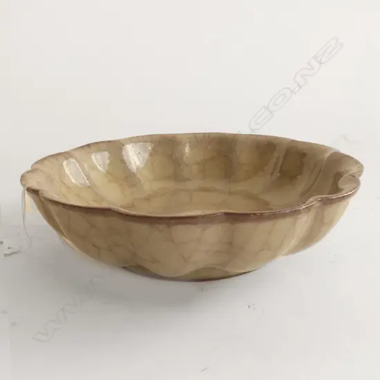 CHINESE SONG STYLE CRACKLE GLAZE PLATE 190mm dia