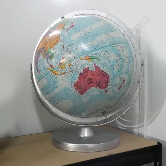 LGE WORLD GLOBE APPROX H 470mm.