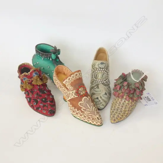 5 ORNAMENTAL MINIATURE SHOES (L 112mm.)
