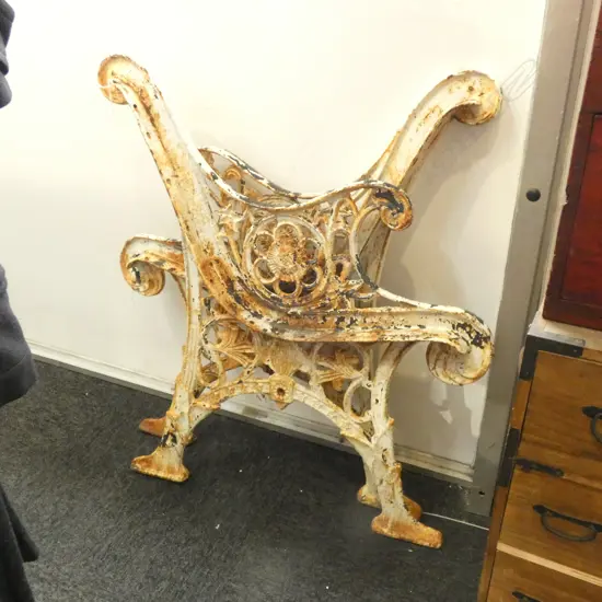 PR VINTAGE CAST IRON BENCH ENDS H.770mm