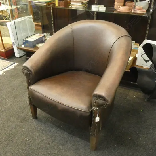VINTAGE TUB CHAIR