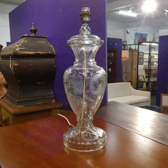 VINTAGE TALL ETCHED GLASS BASE TABLE LAMP H 475mm.
