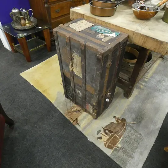 VINTAGE TRAVEL TRUNK...