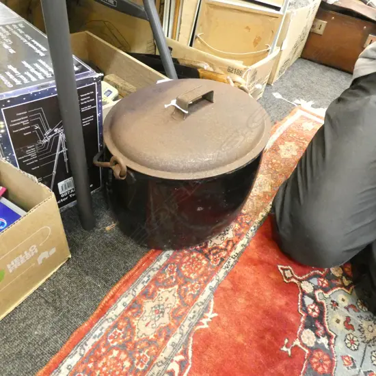 IRON CAMP OVEN L 360mm.