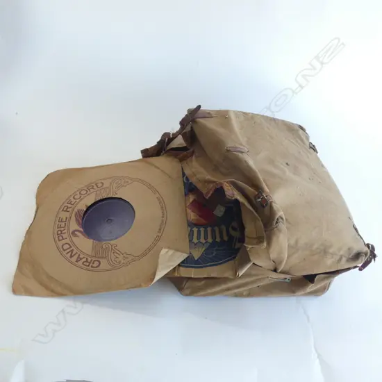 LGE OLD CANVAS SATCHEL OF OLD 78RPM RECORDS