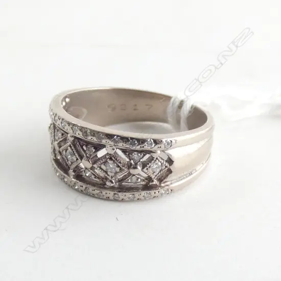 18CT GOLD & DIAMOND BELLE EPOQUE STYLE RING 5.95GMS