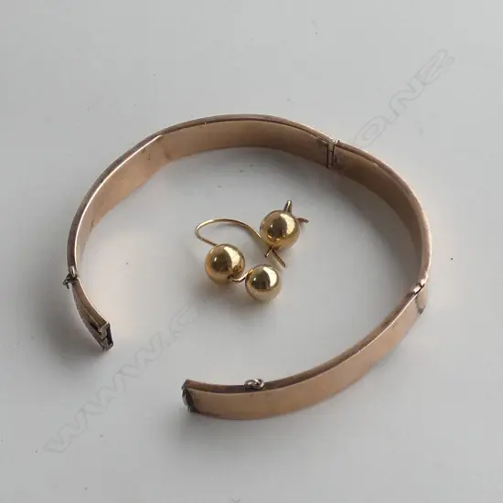 BANGLE AND BALL EARINGS AF (SCRAP GOLD) 11gm