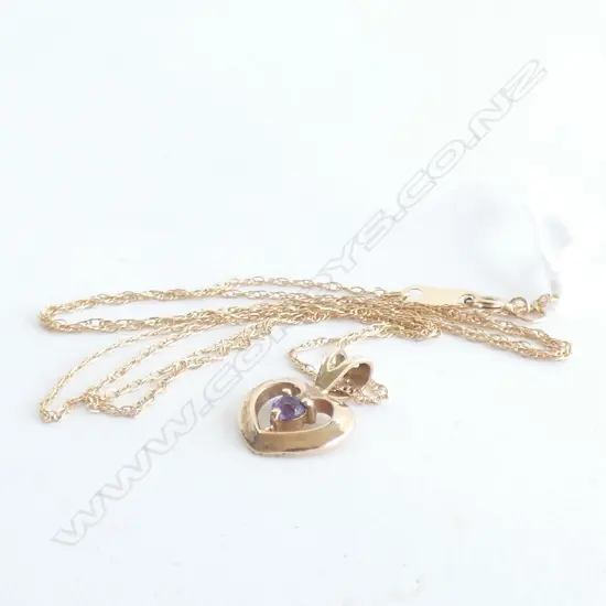 10CT GOLD CHAIN & 9CT GOLD PENDANT1.20gm