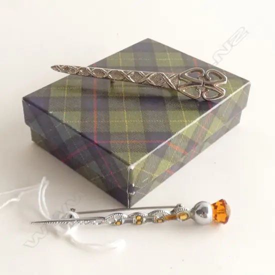 2 SCOTTISH BROOCHES; ONE WITH AMBER GLASS BEADS (A/F)