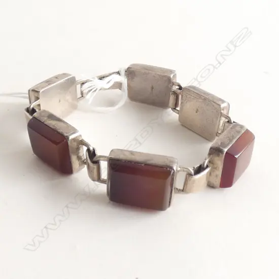 RETRO SILVER & CARNELIAN 6 PANEL BRACELET