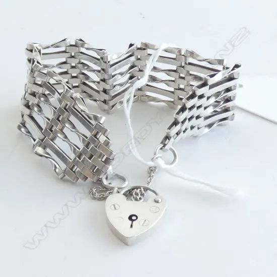 SILVER GATE BRACELET