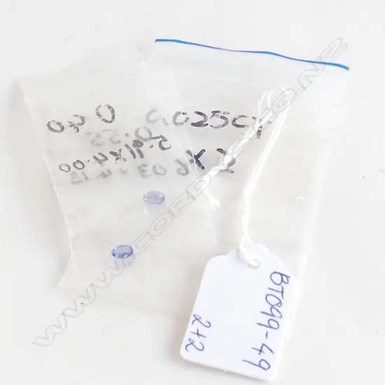 2 X 025CT DIAMONDS + 2 TANZANITE STONES